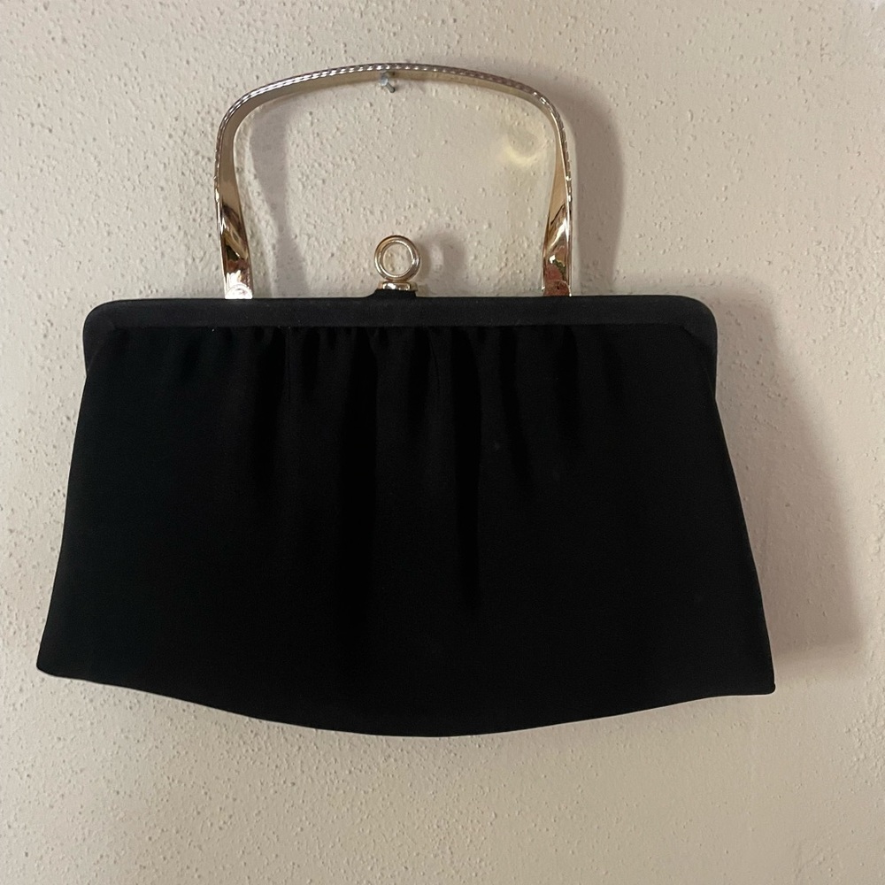Multiple purses - Picture 3 of 6